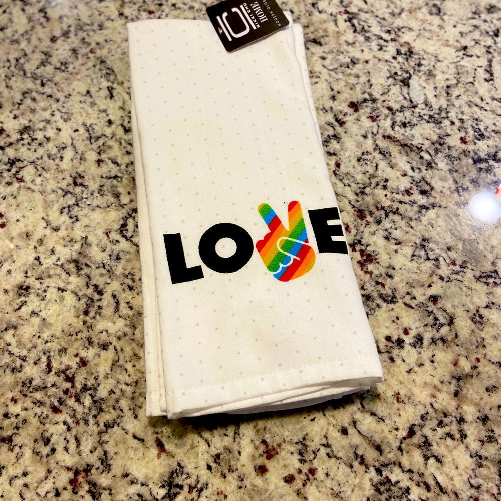 Nikki Chu dish towels, NWT, Peace and Love, 2piece